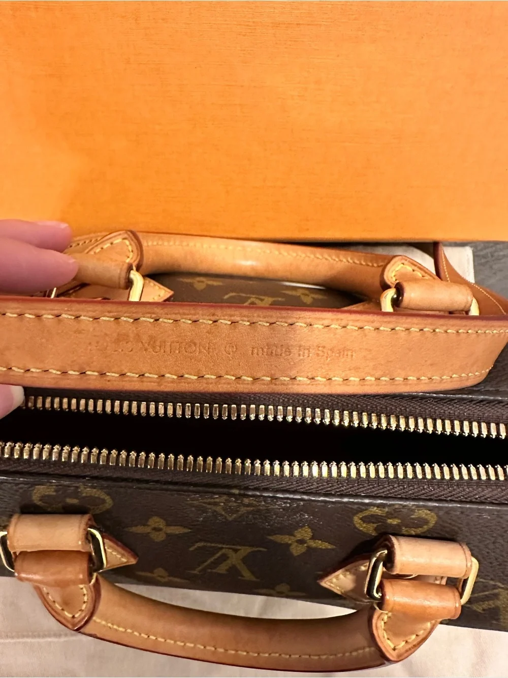 Louis Vuitton Monogram Canvas Speedy Bandoulière 20 - Picture 15 of 16